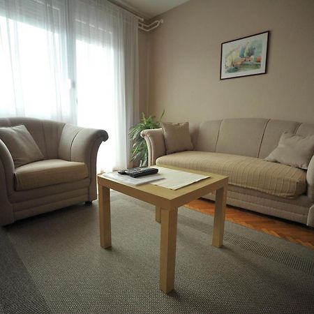 Appartement Apartman Rada à Pirot Extérieur photo