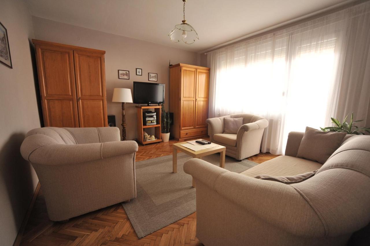 Appartement Apartman Rada à Pirot Extérieur photo